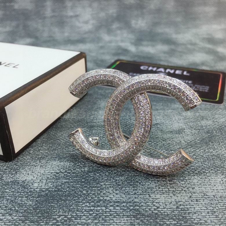 Chanel Brooch 371